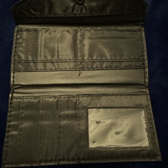 Wallet/Clutch - Picture 3 of 4